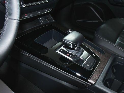 Used 2023 Audi Q5 2.0T Premium Plus w/ Premium Plus Package image 45