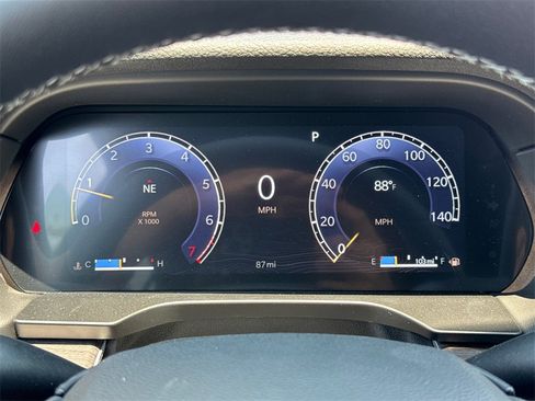 New 2025 Jeep Grand Cherokee Limited w/ Black Appearance Package image 32