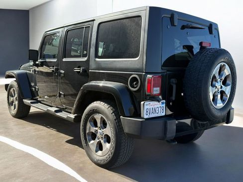 Used 2018 Jeep Wrangler Unlimited Sahara image 5