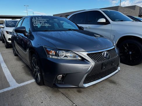 Used 2017 Lexus CT 200h image 5