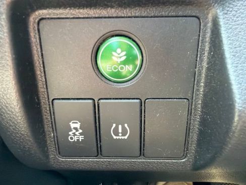 Used 2019 Honda HR-V LX image 18