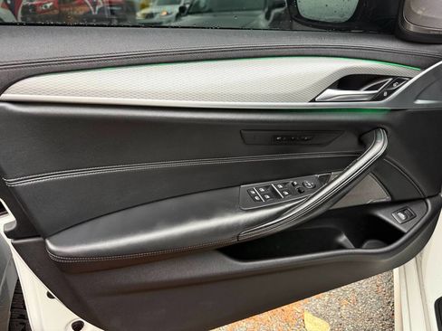 Used 2018 BMW M550i xDrive image 22