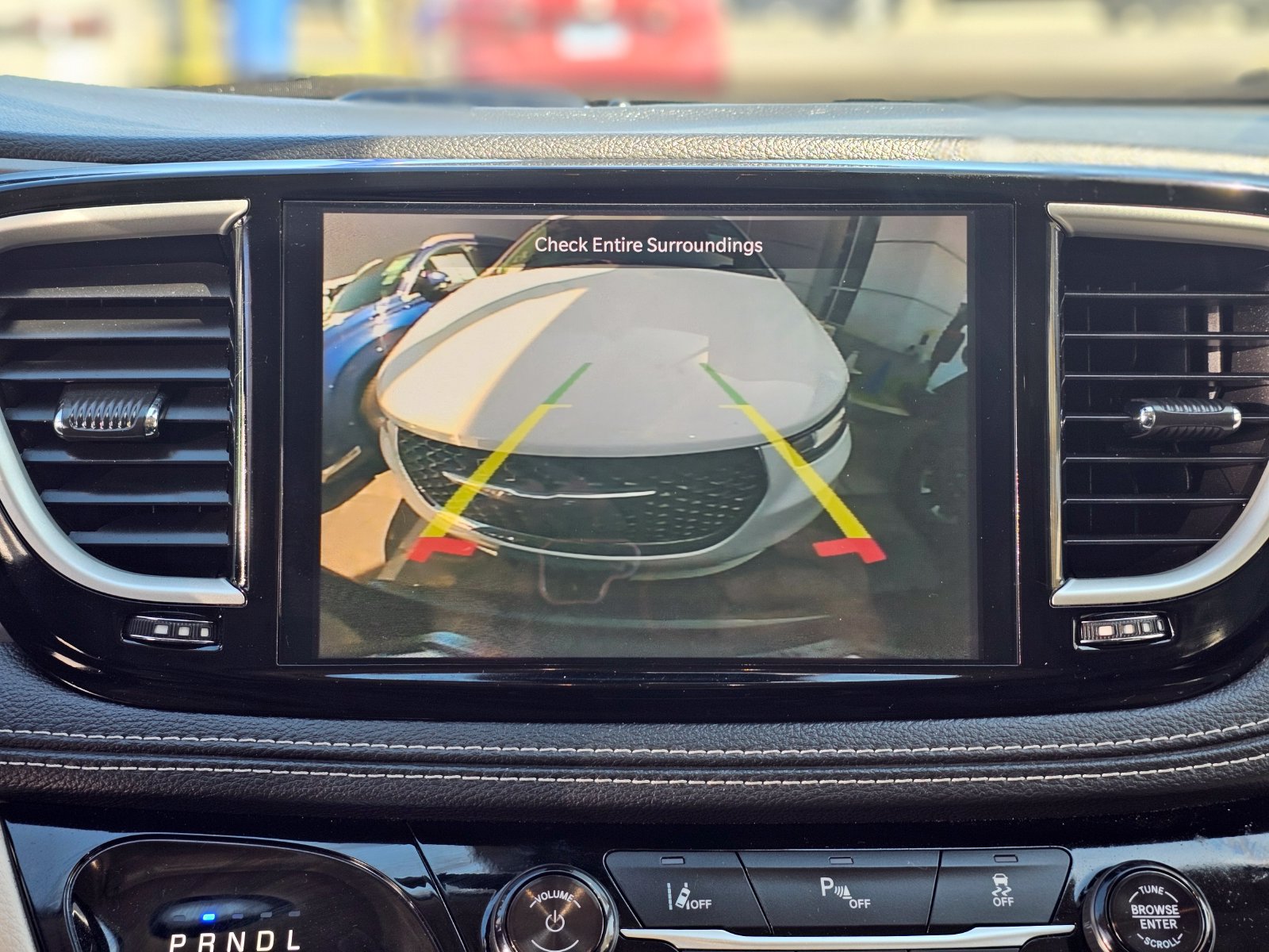 Used 2024 Chrysler Pacifica Limited FWD image 14