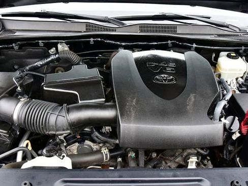 Used 2018 Toyota Tacoma TRD Pro image 33