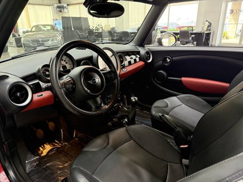 Used 2011 MINI Cooper Convertible image 25