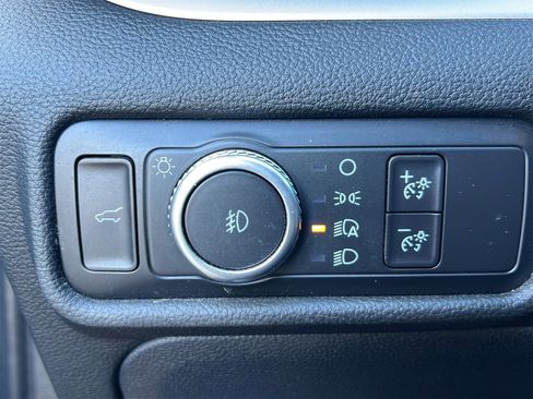 Used 2020 Ford Explorer XLT w/ Equipment Group 202A image 25