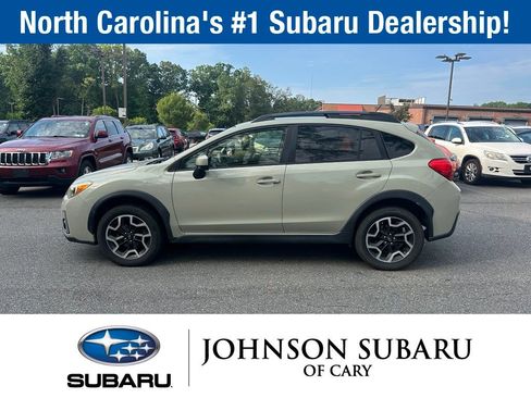 Used 2017 Subaru Crosstrek 2.0i Premium AWD/4WD image 5