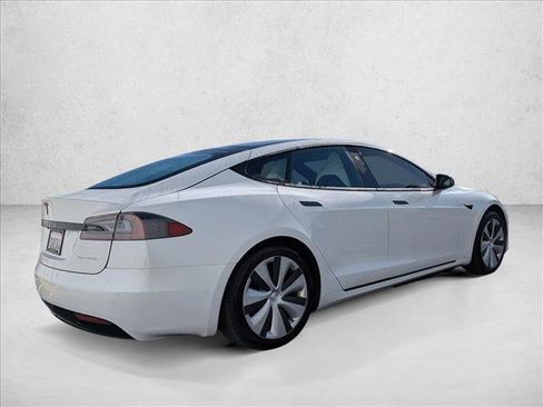 Used 2021 Tesla Model S Long Range Plus image 5