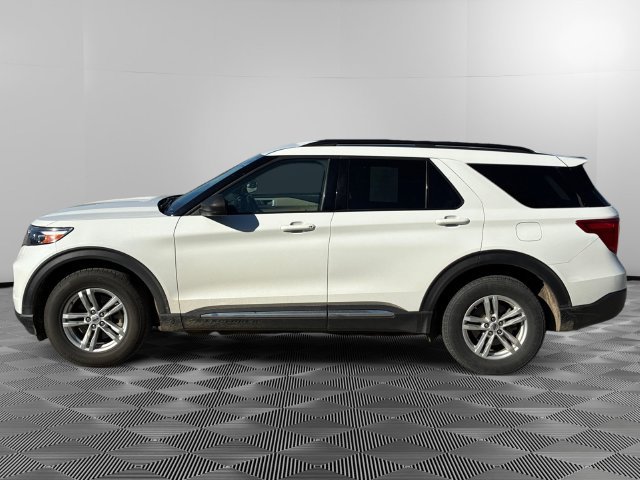 Used 2020 Ford Explorer XLT w/ Equipment Group 202A AWD/4WD image 2
