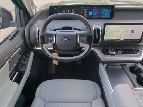 New 2025 Ford Expedition Max Platinum w/ Platinum Ultimate Package AWD/4WD image 14