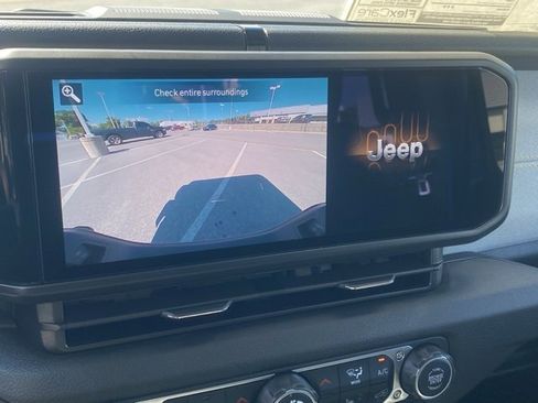 New 2025 Jeep Gladiator Willys image 21