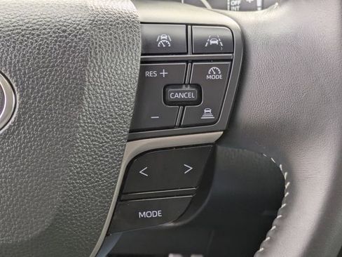 Used 2025 Toyota Camry SE image 20