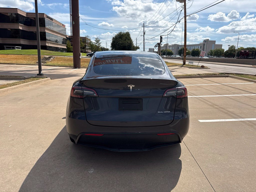 Used 2024 Tesla Model Y Long Range AWD/4WD image 11