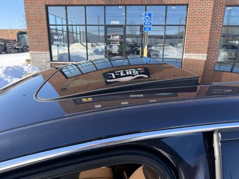 Used 2015 Audi A8 L 4.0T w/ Premium Package image 30