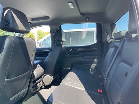 Used 2024 GMC Sierra 1500 SLT RWD image 4