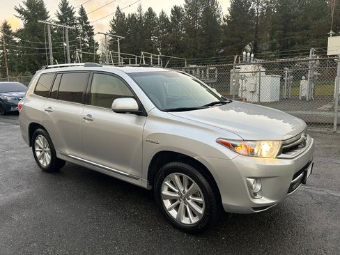 Used 2013 Toyota Highlander Limited image 3