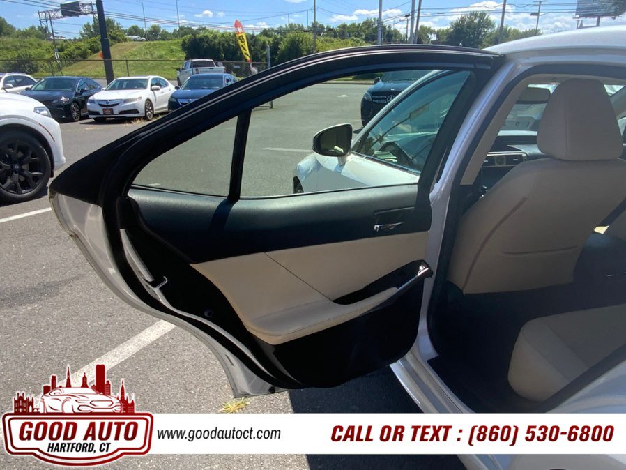 Used 2016 Lexus IS 300 AWD w/ Navigation System Package image 11