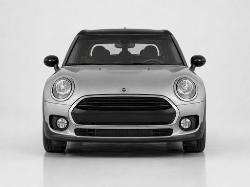 Used 2016 MINI Cooper Clubman FWD image 4