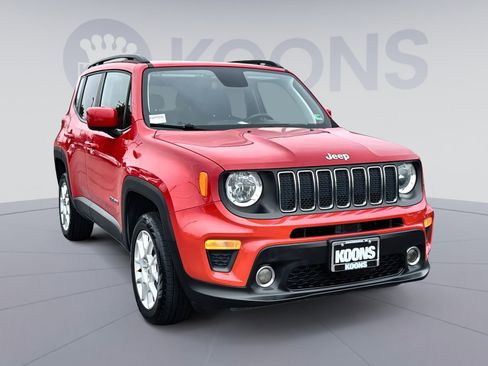 Used 2020 Jeep Renegade Latitude w/ Cold Weather Group image 10