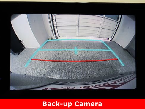 Used 2023 Toyota Sienna XSE image 22