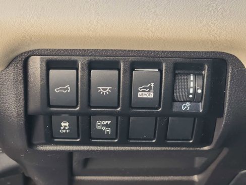 Used 2021 Subaru Ascent Limited w/ Technology Package image 26