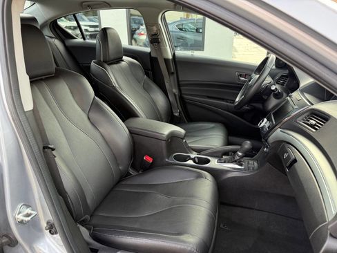 Used 2020 Acura ILX image 29