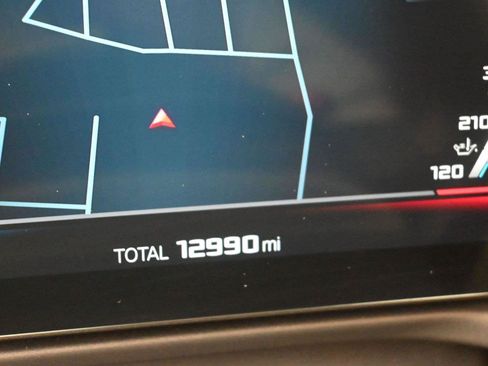 Used 2023 BMW M2 RWD image 4