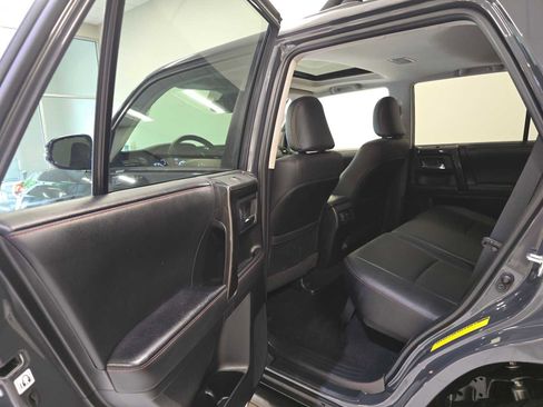 Used 2024 Toyota 4Runner TRD Off-Road Premium w/ Moonroof Package AWD/4WD image 25