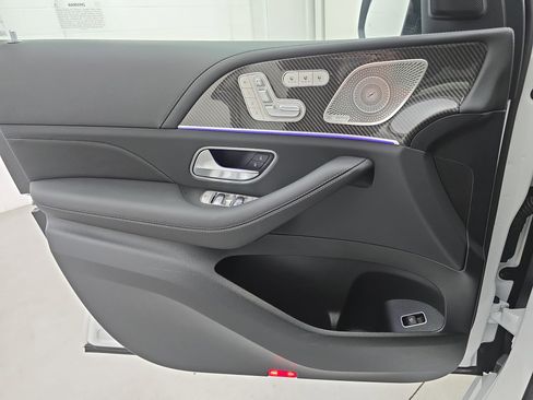 Used 2025 Mercedes-Benz GLE 63 AMG S image 27