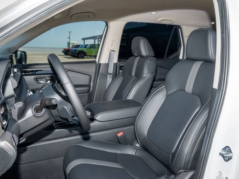 Certified 2025 Honda Pilot EX-L image 17