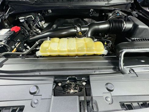 Used 2019 Ford F150 Platinum w/ Equipment Group 701A Luxury image 39