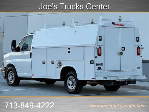 Used 2018 Chevrolet Express 3500 w/ Power Convenience Package image 5