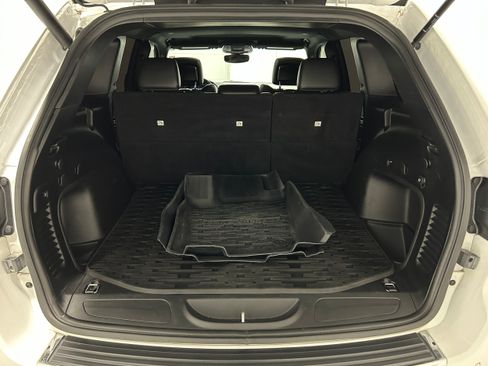 Used 2021 Jeep Grand Cherokee Limited AWD/4WD image 35