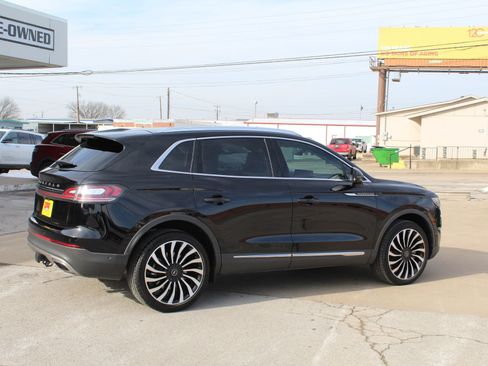 Used 2022 Lincoln Nautilus Black Label w/ Class II Trailer Tow Package image 4