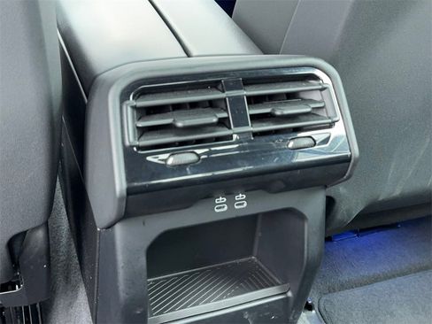 Used 2024 BMW 530i image 42