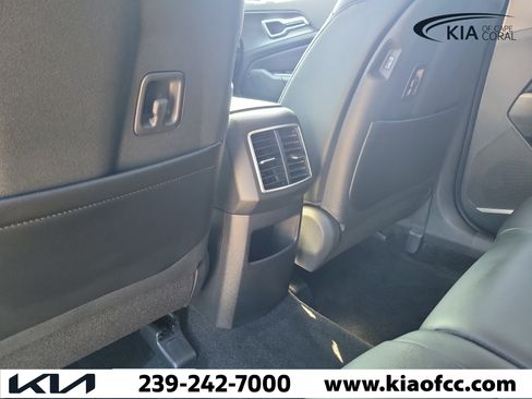 Used 2026 Kia Sportage EX FWD image 13