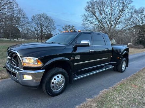 Used 2017 RAM 3500 Laramie Longhorn image 3