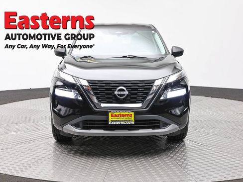 Used 2023 Nissan Rogue S AWD/4WD image 2