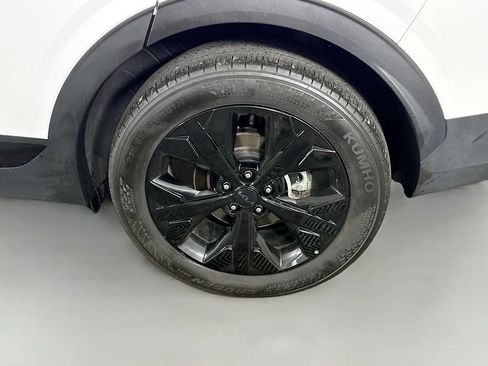 Certified 2025 Kia Sportage X-Line w/ Premium Package AWD/4WD image 36