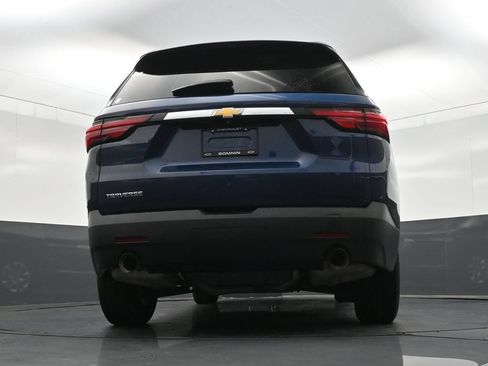 Used 2022 Chevrolet Traverse LS FWD image 26