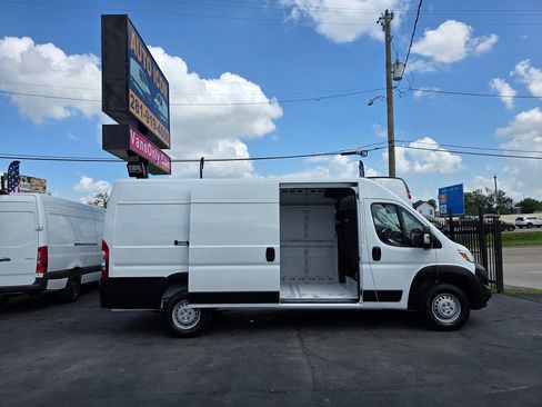 Used 2024 RAM ProMaster 3500 w/ Convenience Group image 5