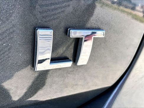 Used 2020 Chevrolet Equinox LT FWD image 8