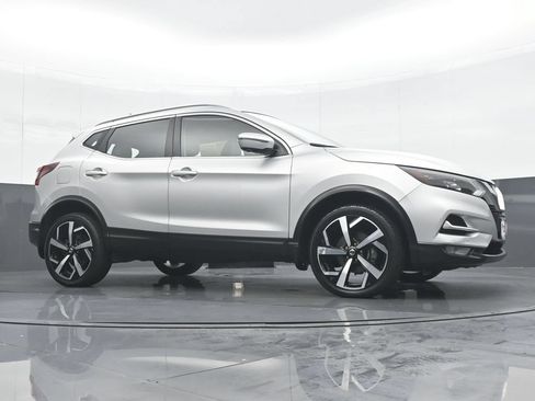 Used 2021 Nissan Rogue Sport SL w/ Premium Package AWD/4WD image 32