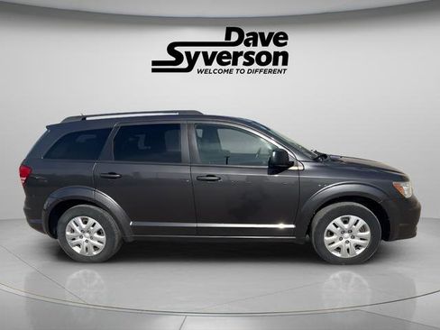Used 2016 Dodge Journey SE w/ Flexible Seating Group FWD image 4