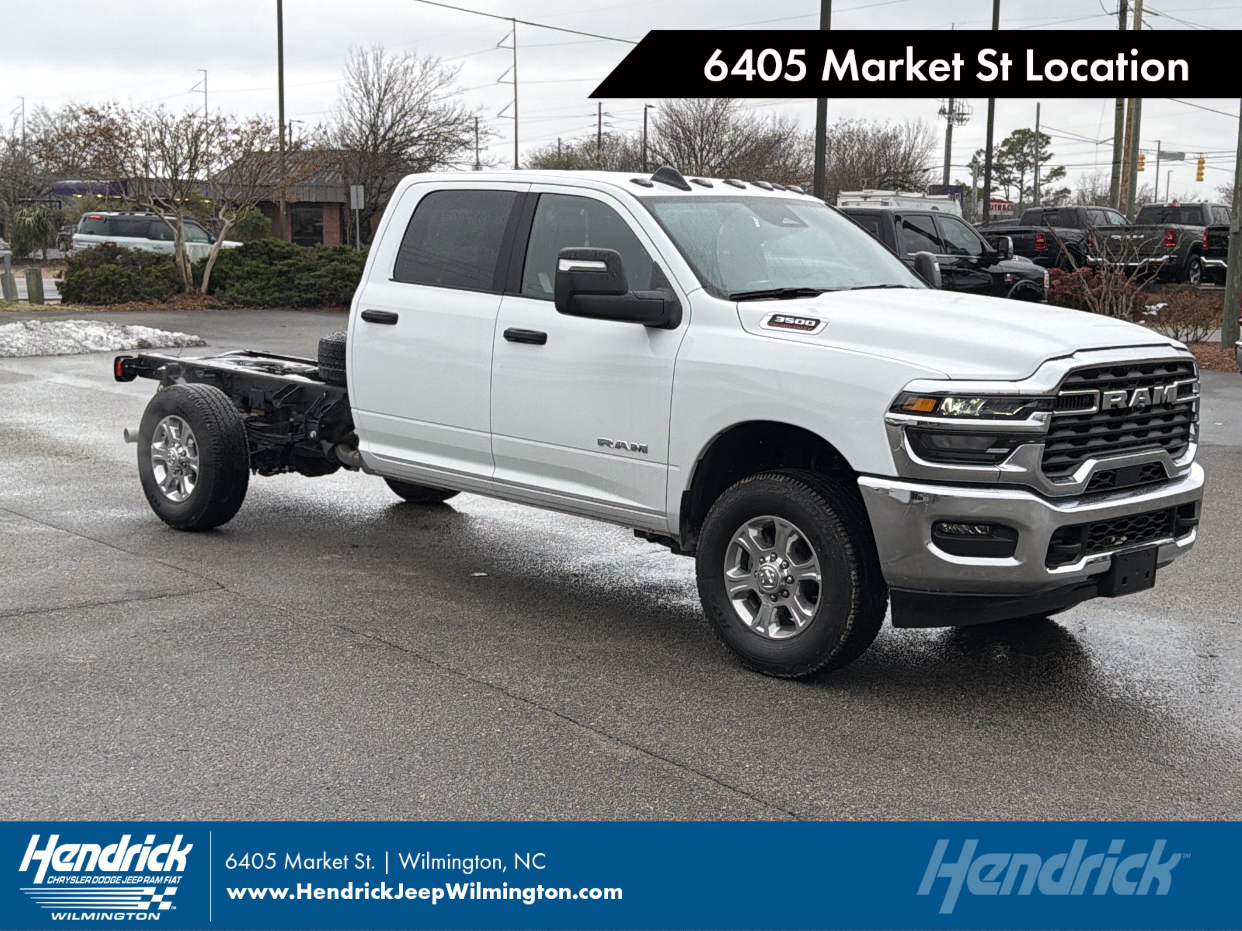 Used 2025 RAM 3500 Big Horn AWD/4WD image 1