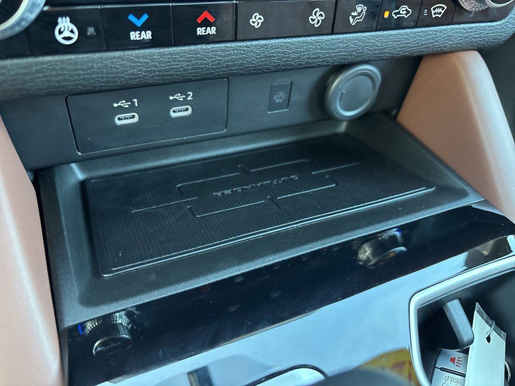 Used 2025 Mitsubishi Outlander SEL AWD/4WD image 43