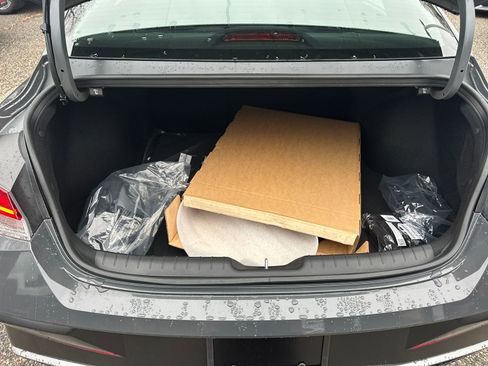 New 2026 Hyundai Elantra SEL Sport Premium FWD image 9