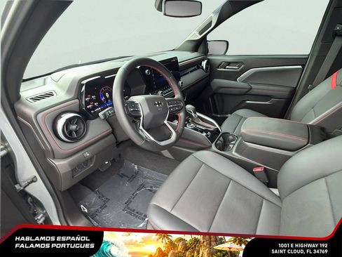 Used 2024 Chevrolet Colorado Z71 w/ Z71 Convenience Package 2 AWD/4WD image 15
