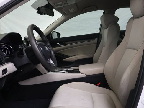 Used 2022 Honda Accord LX image 17