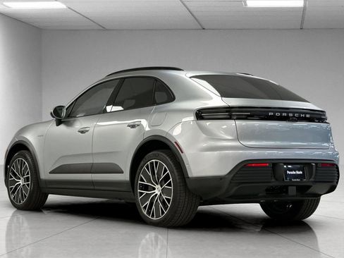 New 2025 Porsche Macan Electric image 3
